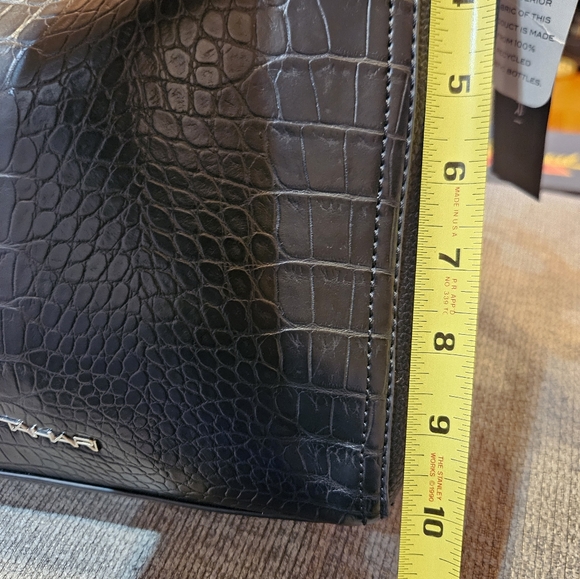 NWT Tahari Oxford Hobo Vegan Leather Shoulder Bag With Tassel And Dust Bag NEW!! - Picture 10 of 15